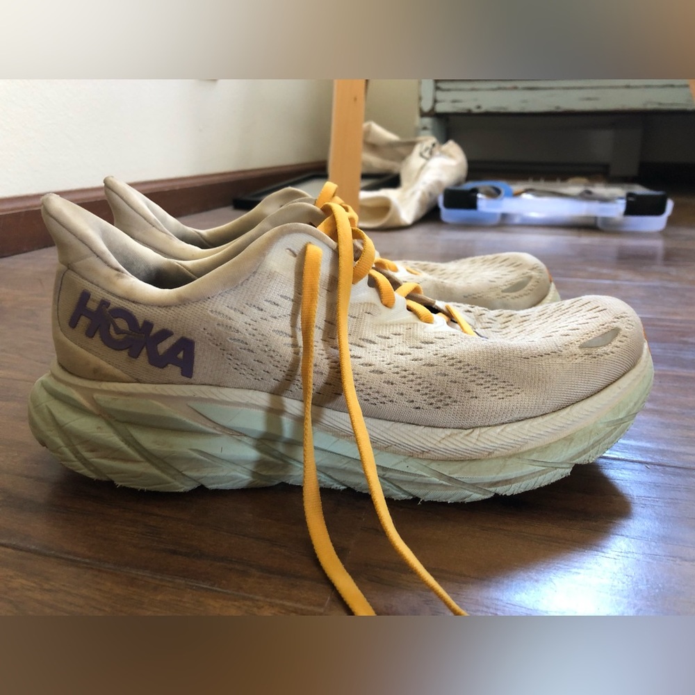 Women’s Hoka One One Clifton 8